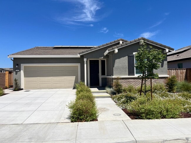 Building Photo - 2109 Emerald Ranch Rd Rental