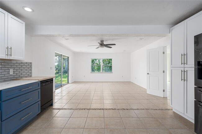 Photo - 4419 102nd St W