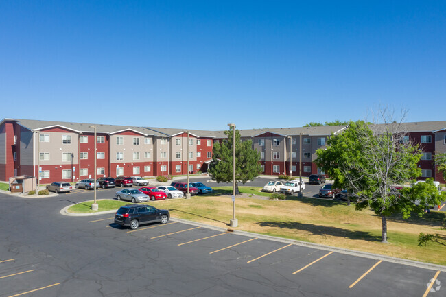 Building Photo - Central Court Village Rental