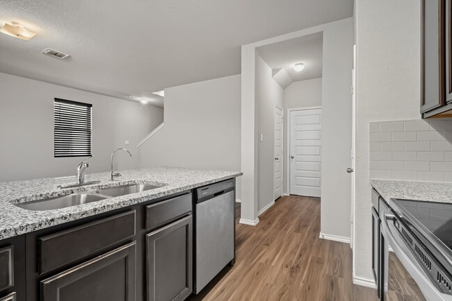 Photo - 5415 Moni Rock Dr