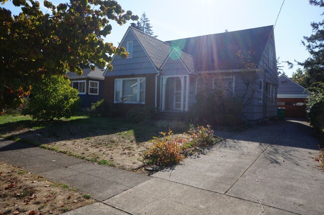 SE Portland 4 bedroom 2 bathroom Jewel - SE Portland 4 bedroom 2 bathroom Jewel Casa