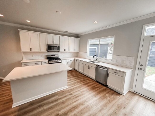 Photo - 607 Southview Ln