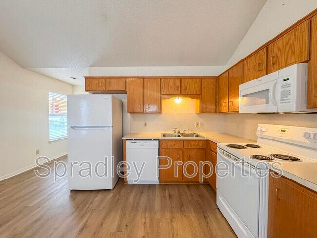 Photo - 102 Lacey Lou Ln