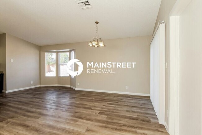 Photo - 3 Bedroom Pet-Friendly Home in Phoenix, AZ with Main Street Renewal