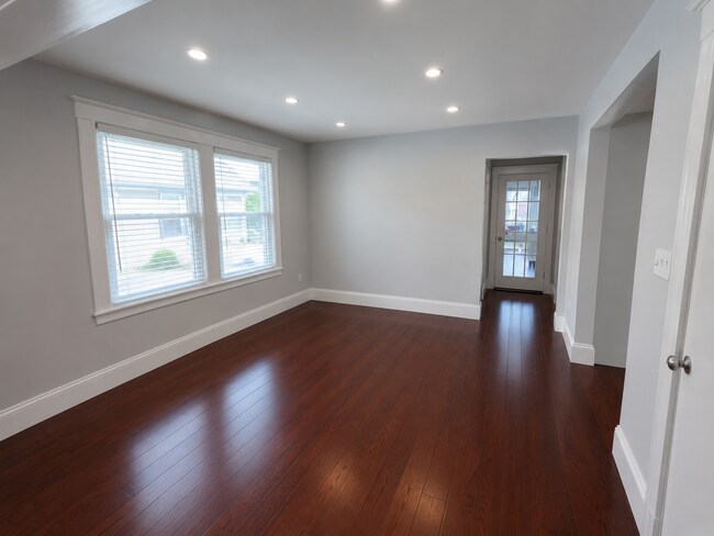 Photo - 8 Maplewood St Unit 8 MAPLEWOOD