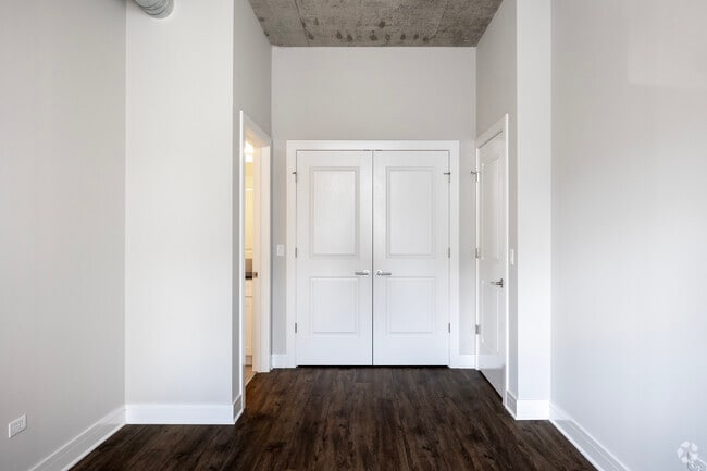 2BR,2BA - 1041SF Primary Bedroom