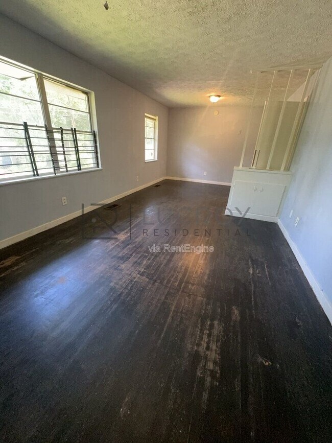 Photo - 1339 Maria Dr