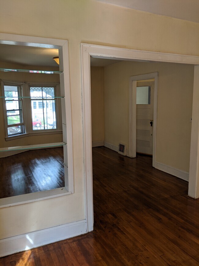Photo - 2728 N Downer Ave Unit Upper Flat