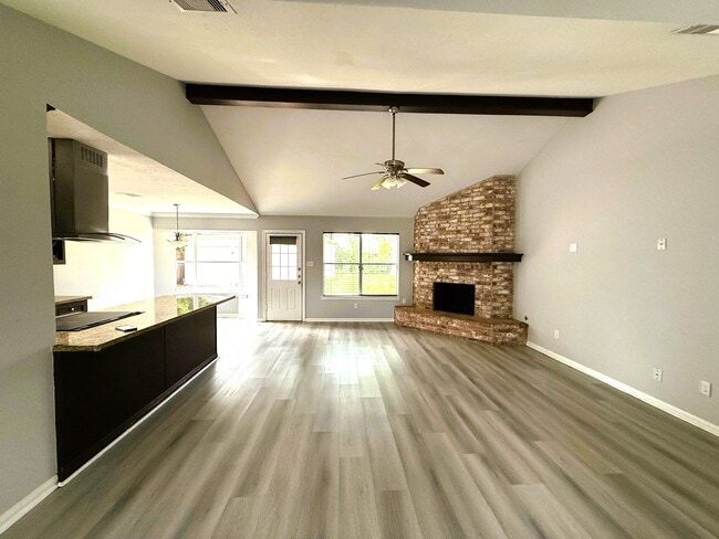 Photo - 8814 Stroud Dr