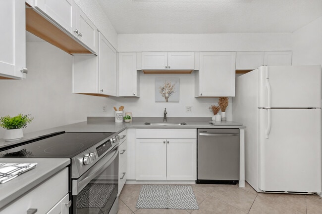 Photo - 337 Woodham Ct