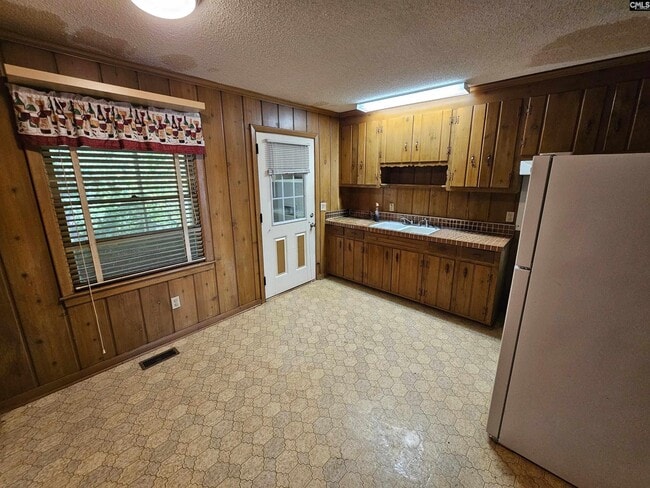 Photo - 1507 Brennen Rd