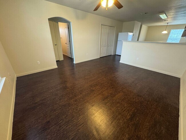 Photo - 408 Brittney Way Unidad # C