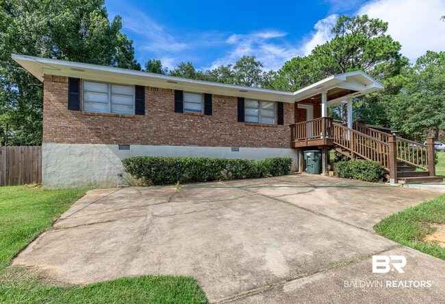 Photo - 7099 Pinehill Rd
