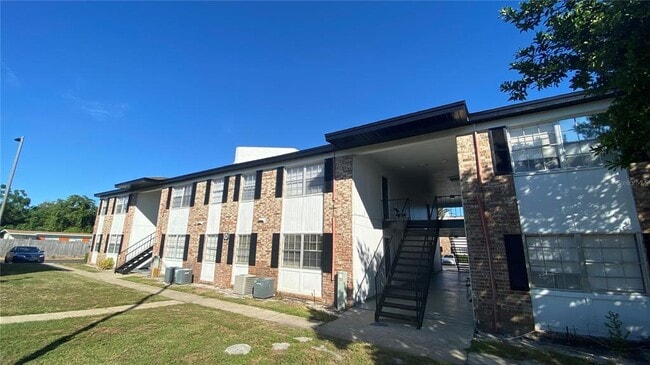 Photo - 5317 Curry Ford Rd Condo Unit O-105