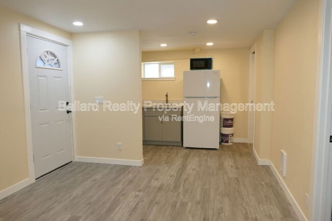 Photo - 469 N 36th St Unidad B