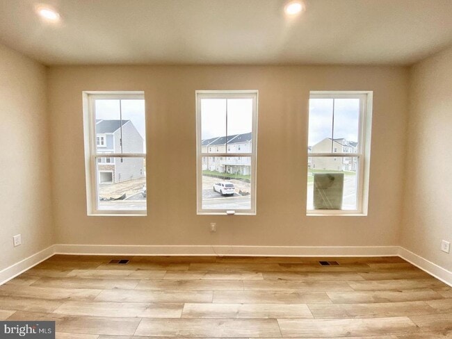 Photo - 29418 Oxford Dr