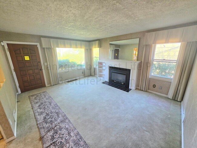 Photo - 4526 NE 77th Ave