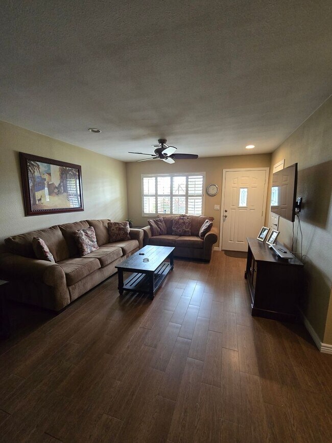 Photo - 2 Bedroom, 2 Bath Furnished Home!