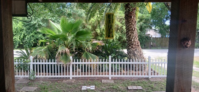 Photo - 1022 Baker Ave
