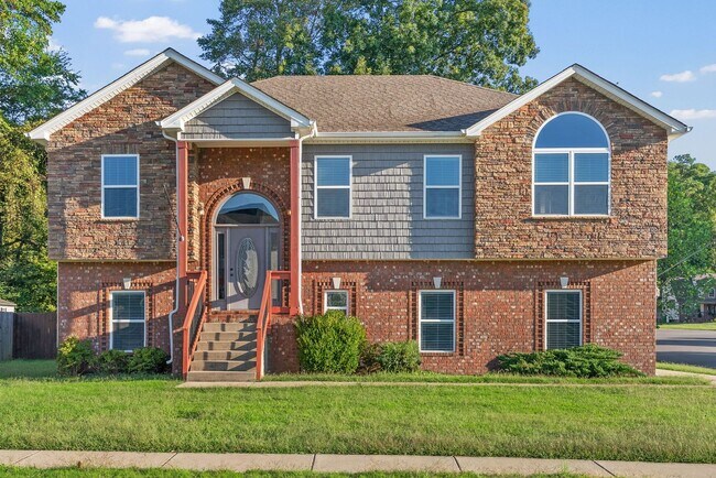 Photo - 1227 Brigade Dr