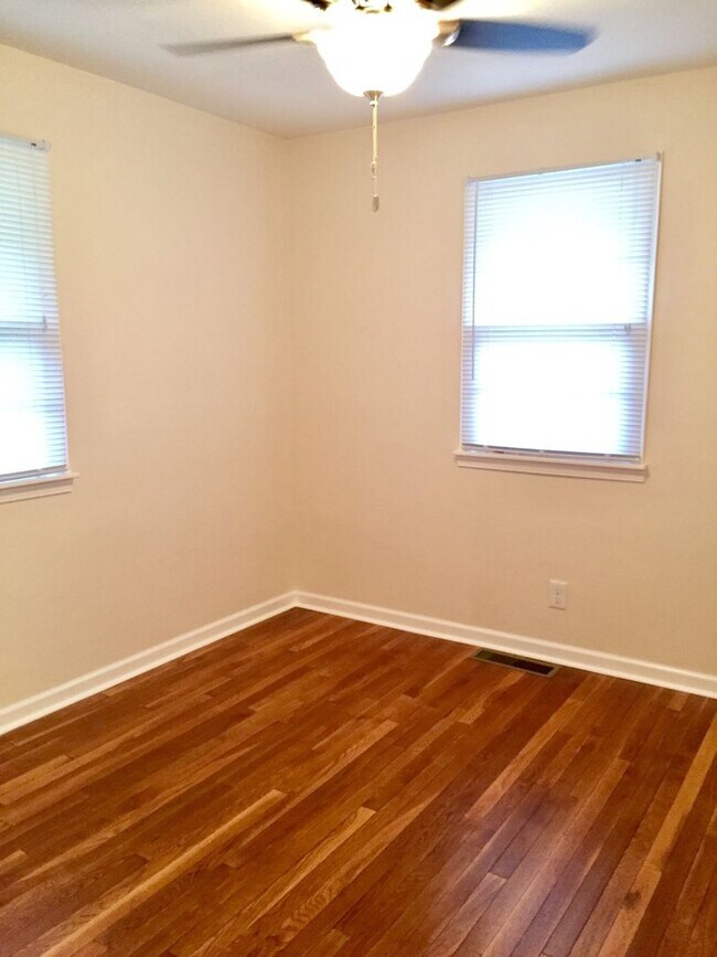 Photo - 141 N Overhill Dr