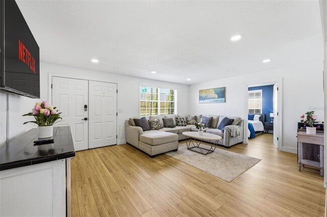 Photo - 4310 W Carmen St