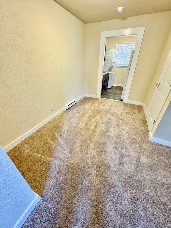 Photo - 1517 Halifax St Unidad Renovated 2 bedroom