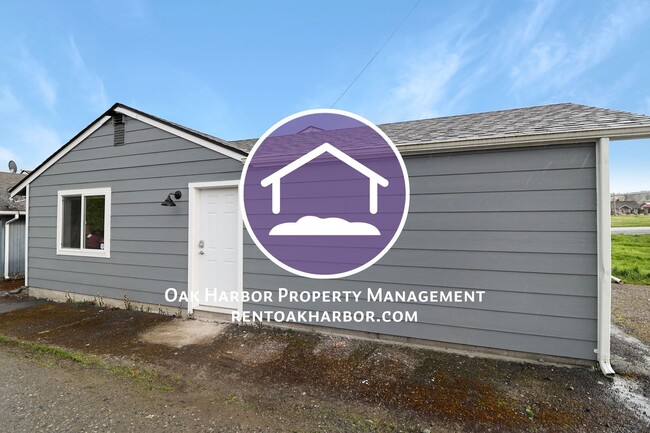 Building Photo - 1 Bedroom 1 Bathroom - Downtown - Island Hospital - NAS Whidbey