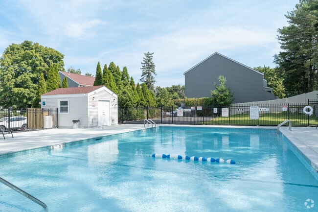 50 Rinaldi Blvd Poughkeepsie, NY 12601 - Kaal Rock Manor Apartments