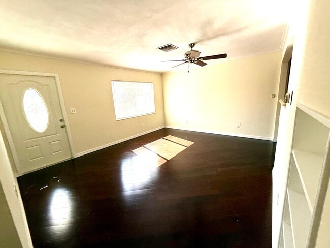 Photo - 1002 Jeffords St