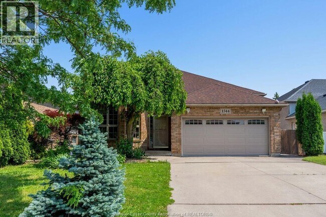 Photo - 1544 Imperial Crescent