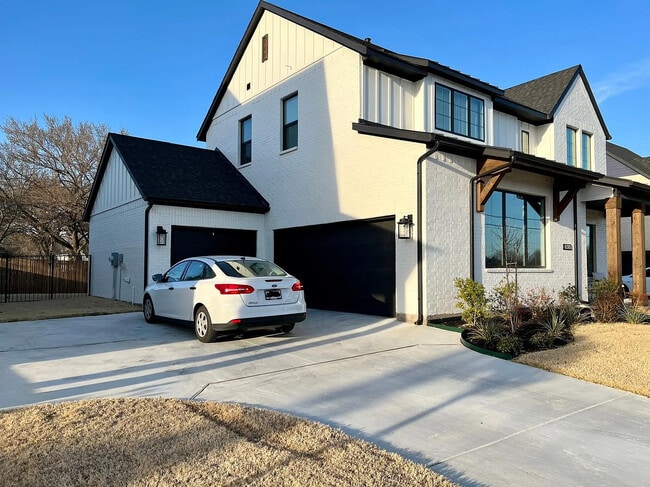 Photo - 8313 Sayers Ln