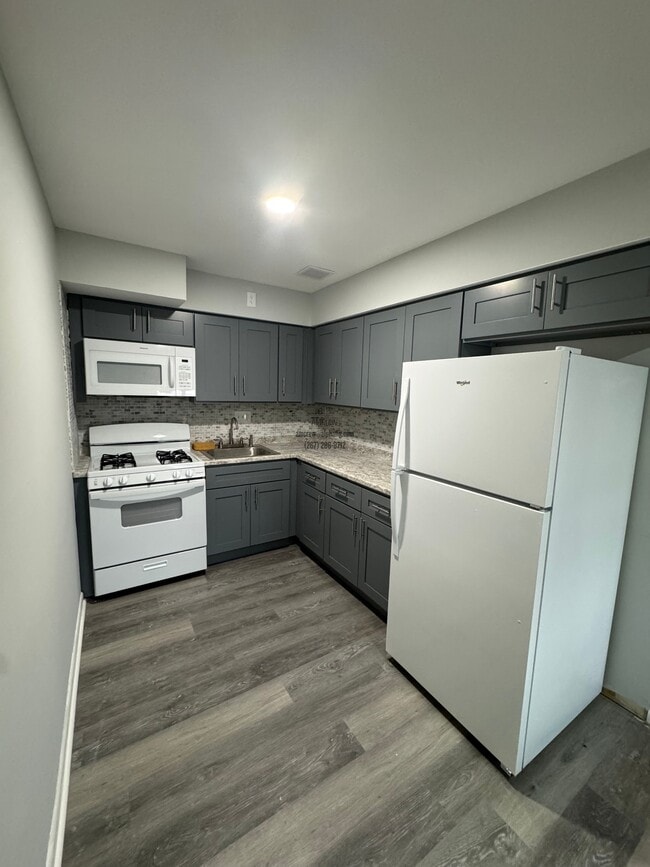 Photo - 10008 Jeanes St