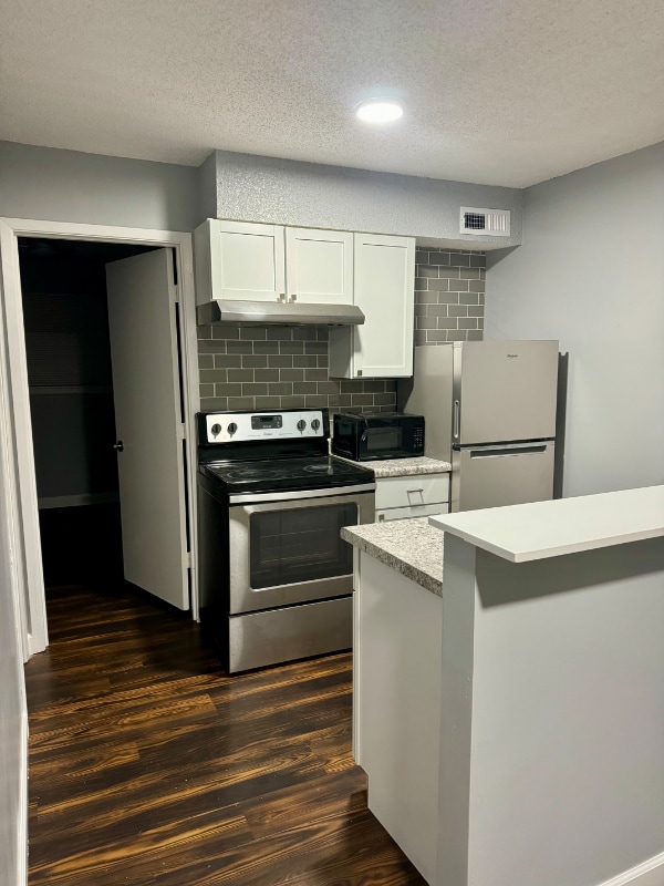 Photo - 911 Sylvan St Unit 4