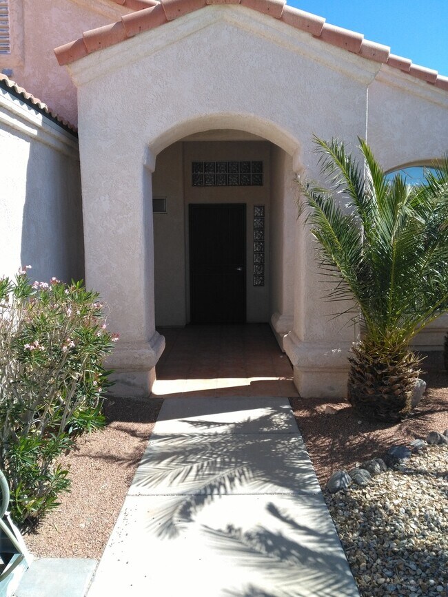 Photo - Great 3 Bedroom, 2 Bathroom Home in El Camino Village on the Parkway!