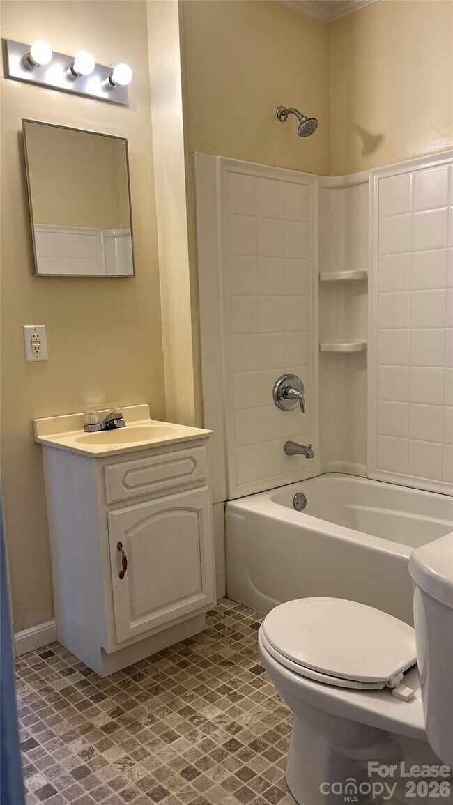 Photo - 2621 Dr Carver Rd