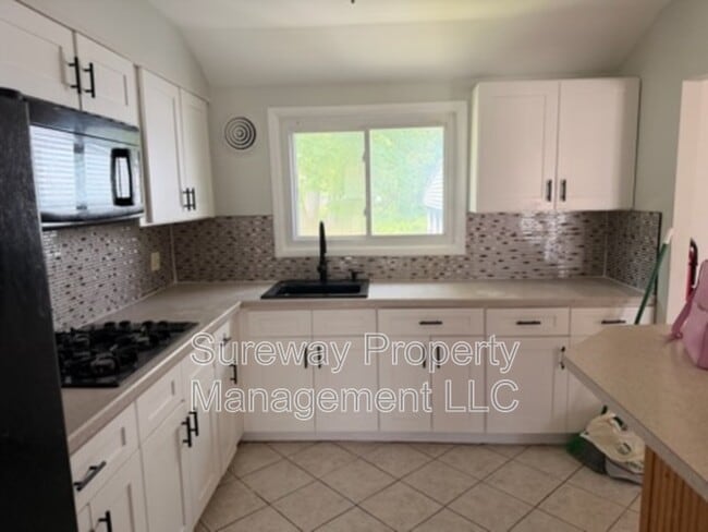 Photo - 991 Sherbrook Cir