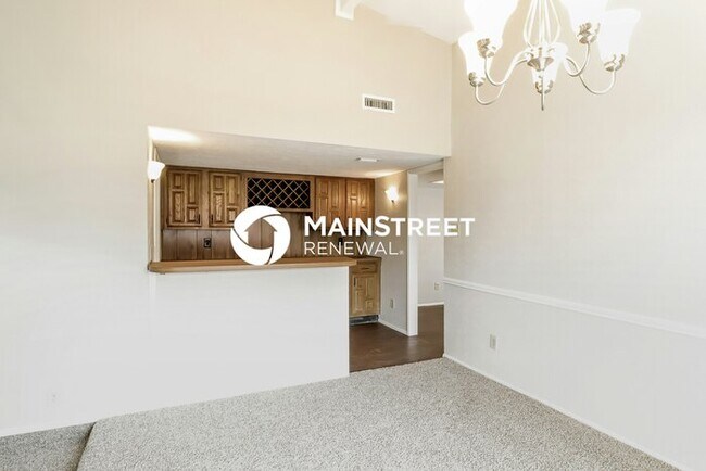 Photo - 4 Bedroom Pet-Friendly Home in Dallas, TX with Main Street Renewal