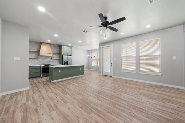 Photo - 1603 Sam Houston St