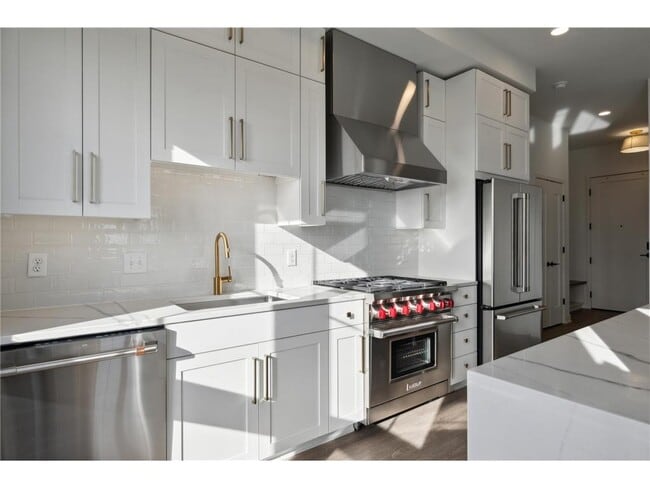 Photo - 4917 Eden Ave Unidad 506