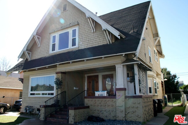 Photo - 4051 Normandie Ave Casa