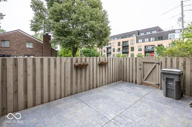 Photo - 493 E Arch St