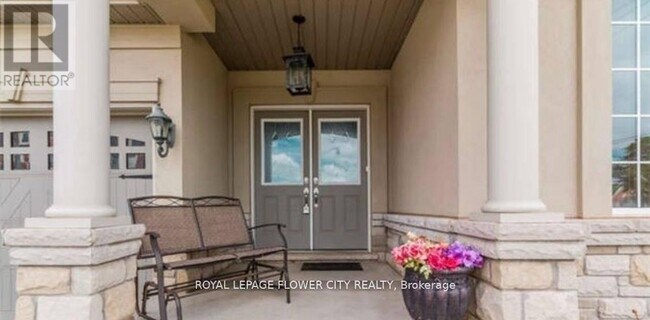 Photo - 38 Black Diamond Cres