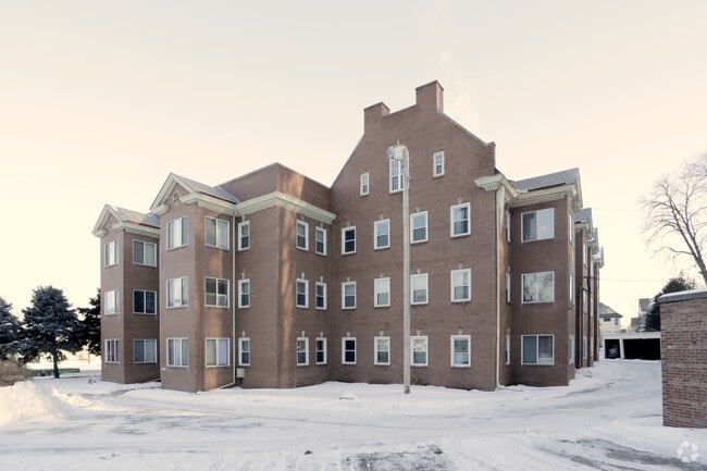 Building Photo - 2028 7th Ave