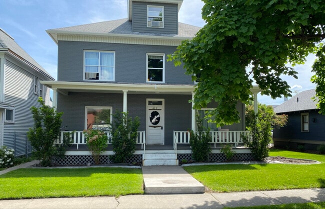Building Photo - 411 W Alder St Rental