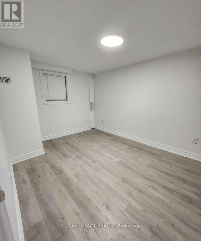 Photo - 127 Gillett Dr