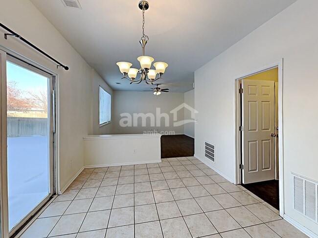 Photo - 411 Grey Swallow St