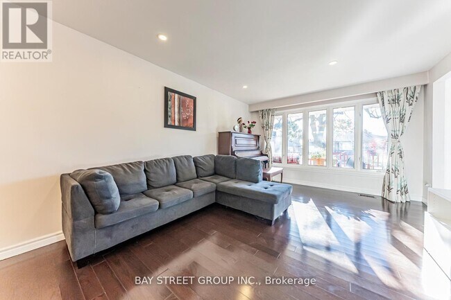 Photo - 43 Sherwood Forest Dr