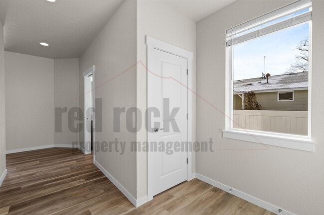 Photo - 1320 N Tschirley St