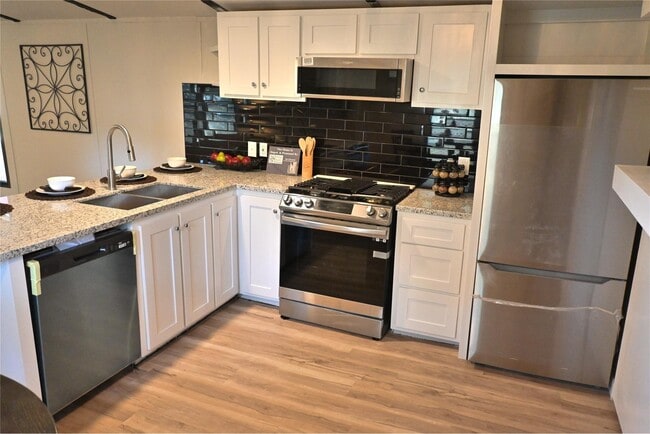 Photo - 13721 Brigadier Dr
